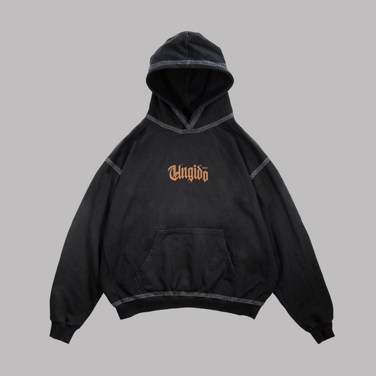 Hoodie Boxy fit costuras en blanco UNGIDO negro