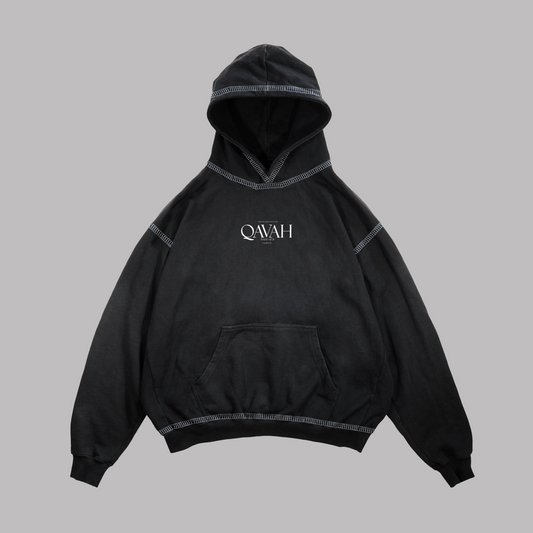 Hoodie Boxy fit costuras en blanco QAVAH negro