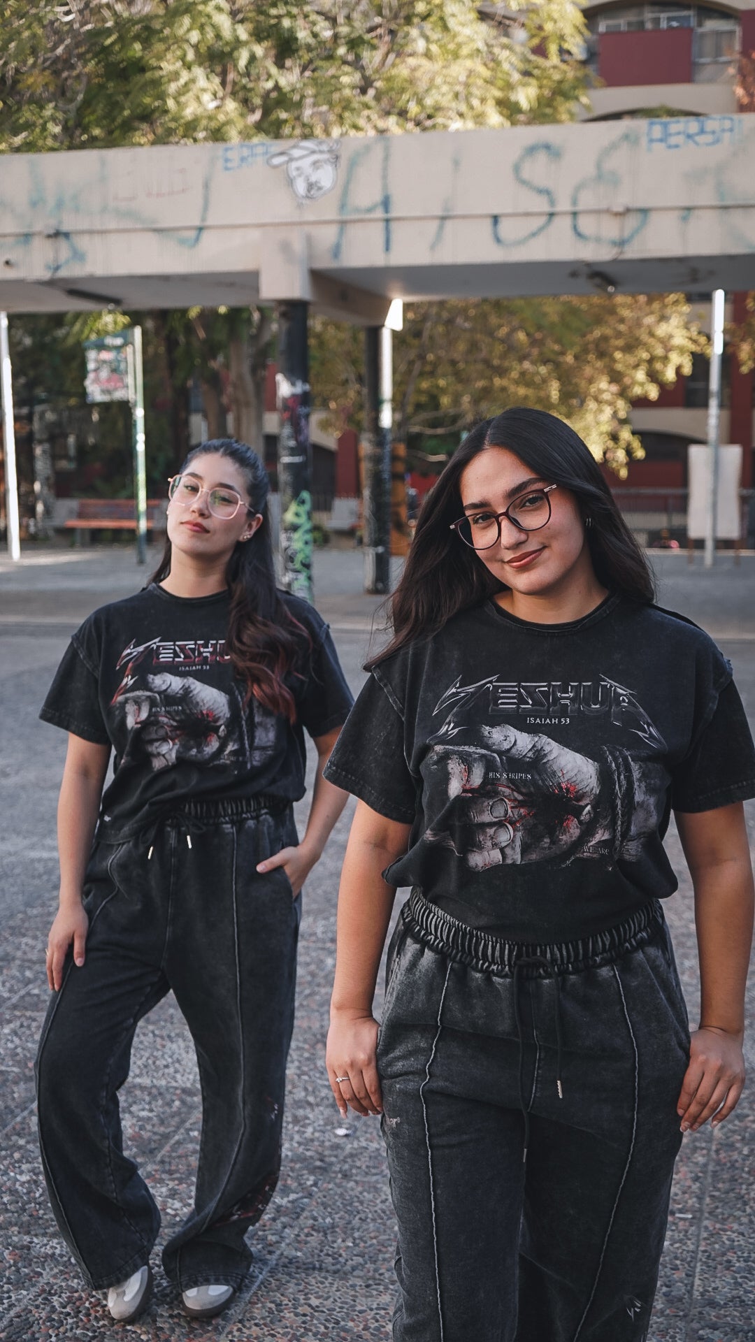 Tshirt Boxy Mujer Distressed stonewash "ISAIAS 53" (NUEVA)