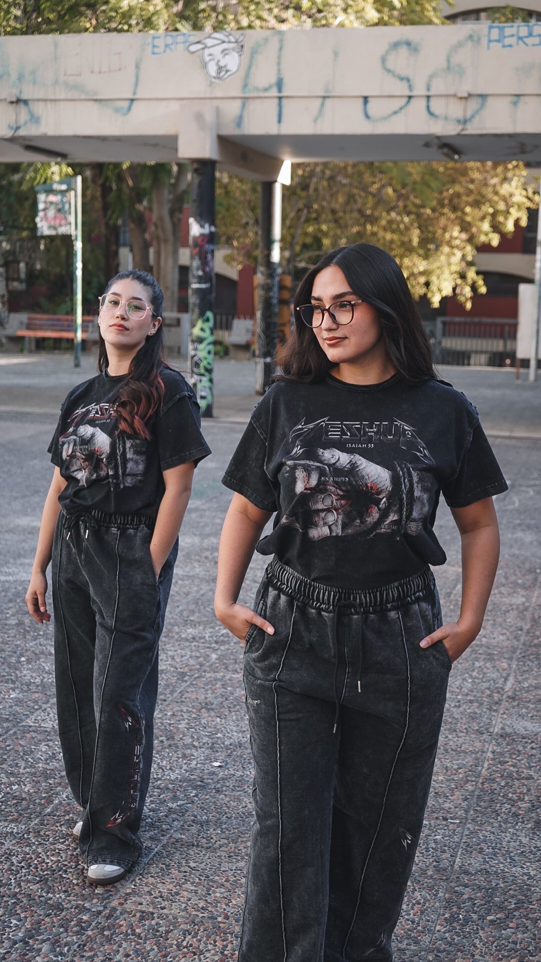 Tshirt Boxy Mujer Distressed stonewash "ISAIAS 53" (NUEVA)