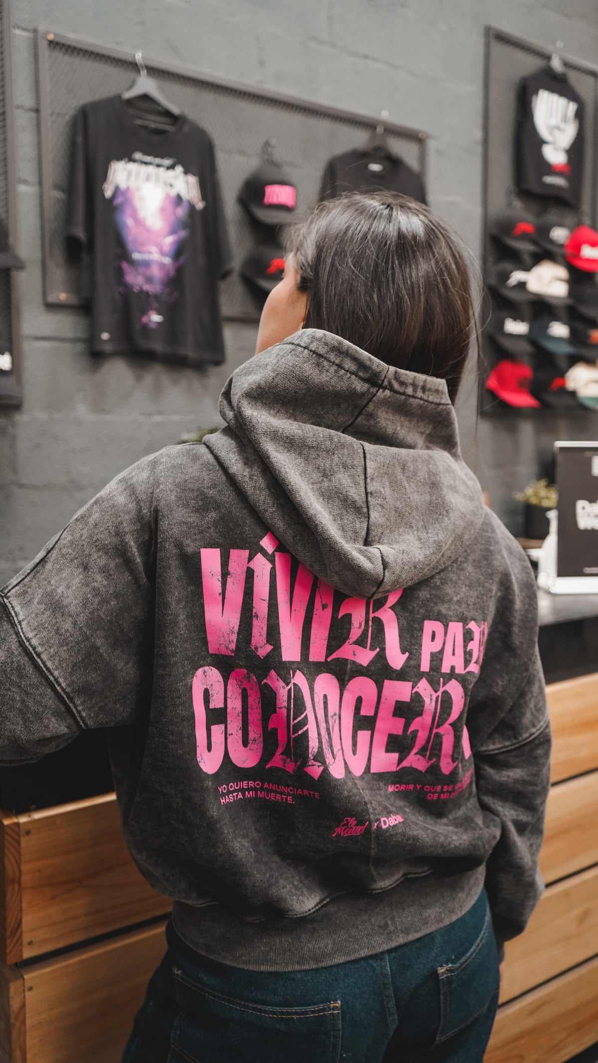 Hoodie Zipup Mujer Stonewash Black "TODAVIA DIOS" (Fit Boxy)