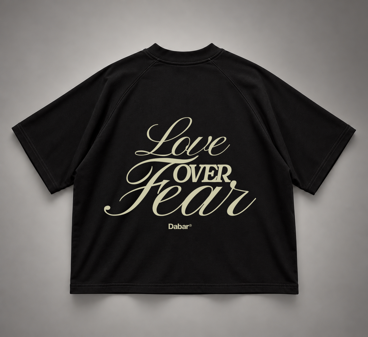 Tshirt Unisex Raglan Boxy Black "LOVE OVER FEAR" (Fit boxy)